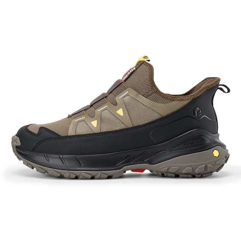 Low-Top LugMax Hiking Shoes