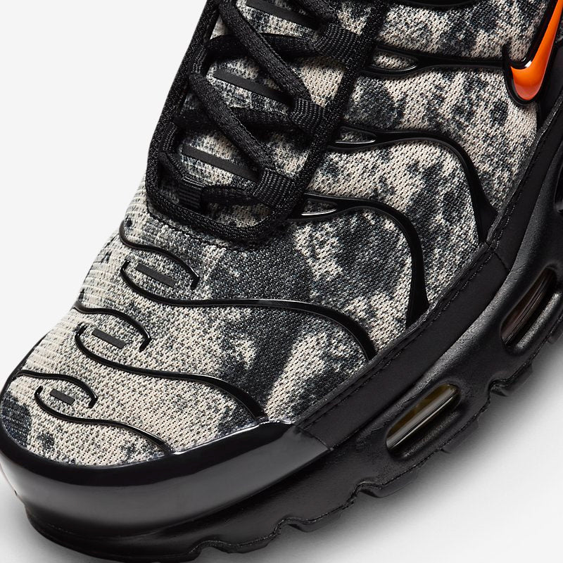 Am Plus 'Black/Camo' Sneaker