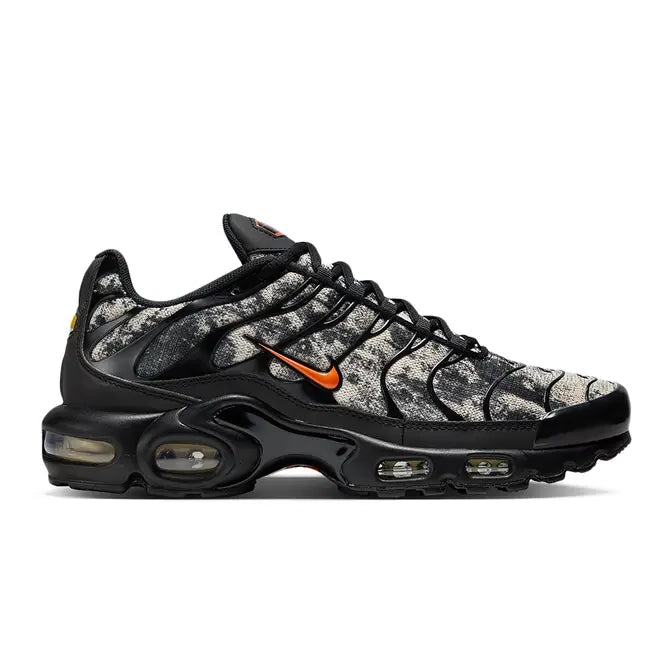 Am Plus 'Black/Camo' Sneaker