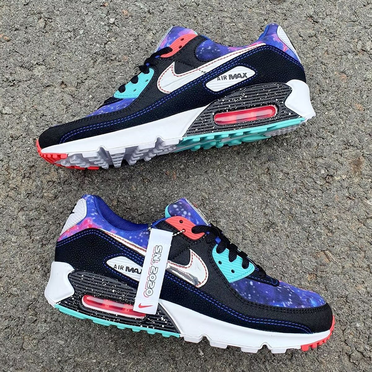 AM 90 'Supernova / Galaxy / Big Bang' Sneaker
