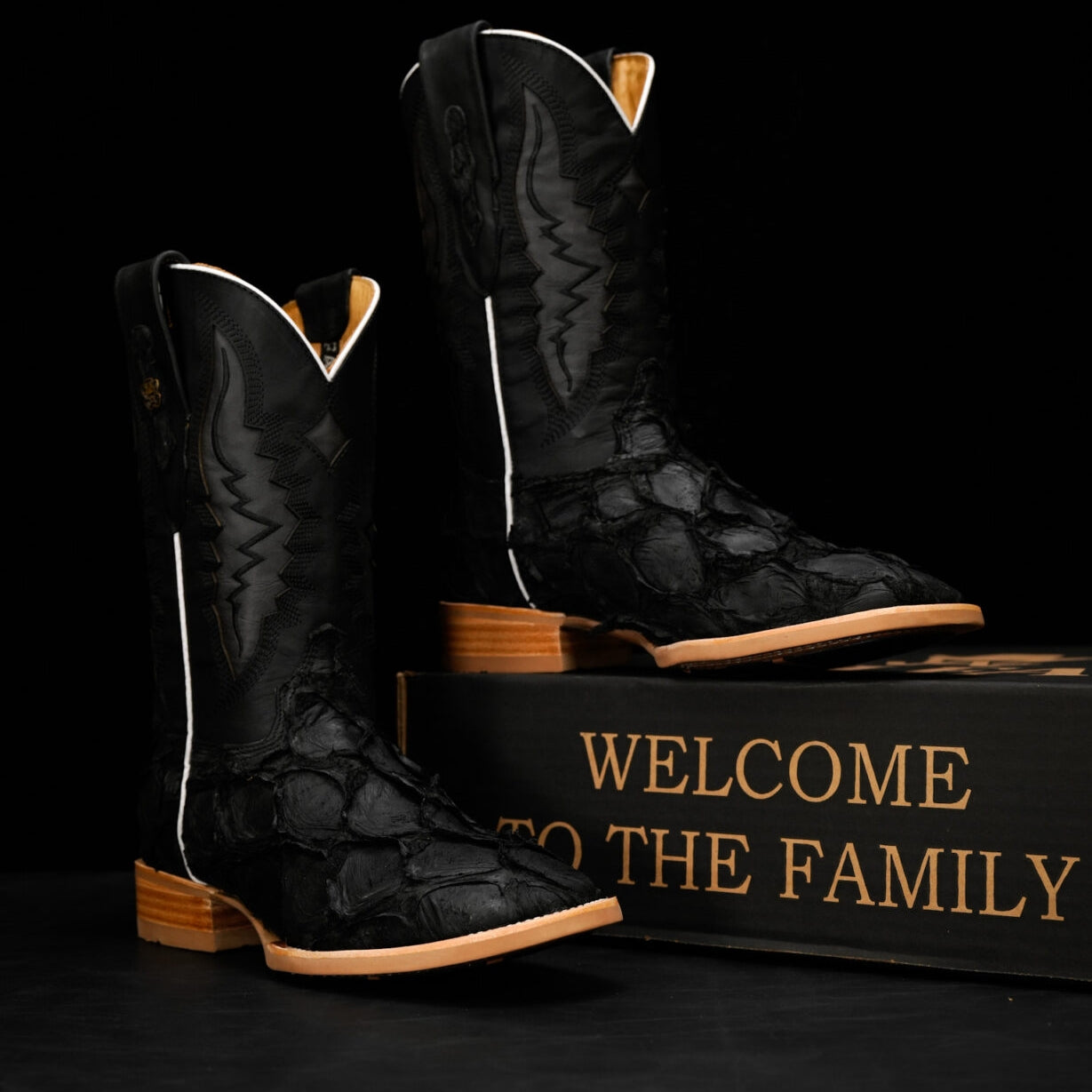 Matte Black Pirarucu – Arena Square Toe