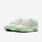 AM 1 Essential Sneaker