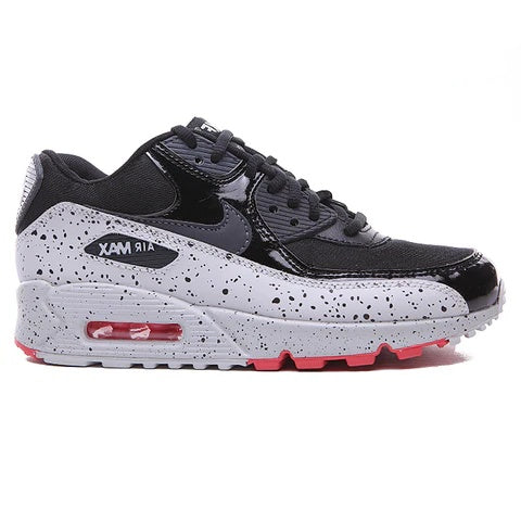 AM 90 Ultra Black And Red Sneaker